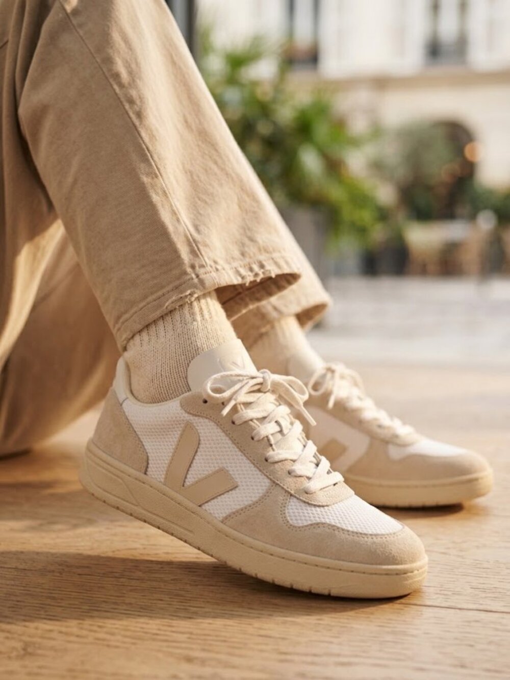 VEJA V-10 B-Mesh Suede Sneakers White Beige Natural Neutral Women’s Size 6 EU 37